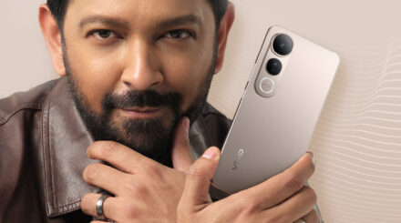 জমকালো আয়োজনে দেশের বাজারে ভিভো ভি৫০ লাইট