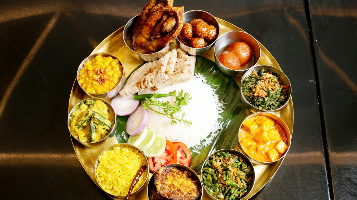 ঢাকা রিজেন্সিতে পূজার ভোজ