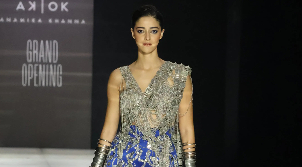 Rus tilida 3D monster porno komikslar Arablar sargish porno