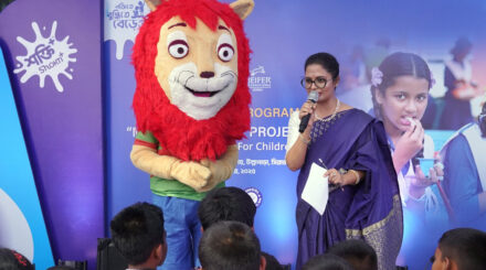 গ্রামীণ ডানোন ফুডসের ‘মিল্ক ফর স্কুল’ প্রোগ্রাম ২ সিরাজগঞ্জে